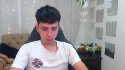 Snapshot of filipdaviex chatting on December 13, 3:43 pm Filip David online show from December 13, 3:43 pm