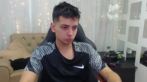 Snapshot of filipdaviex chatting on December 21, 5:18 pm Filip David online show from December 21, 5:18 pm