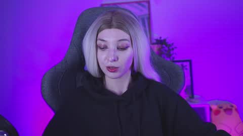 cap and Lana  online show from December 21, 11:33 am