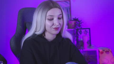 Snapshot of filipinaadams chatting on December 21, 2:37 pm cap and Lana  online show from December 21, 2:37 pm