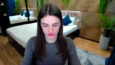 Amanda online show from June 4, 10:21 am