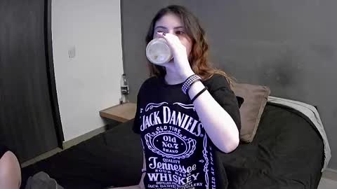 Alice and Max online show from March 27, 8:09 am