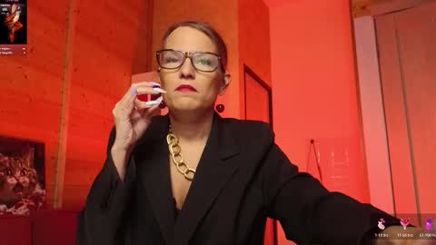 Lady online show from March 4, 4:35 pm