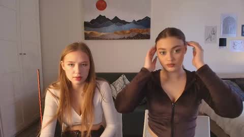 Snapshot of findweyout chatting on March 14, 1:16 pm findweyout online show from March 14, 1:16 pm