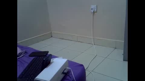 Snapshot of fine_nes chatting on May 12, 5:04 am fine_nes online show from May 12, 5:04 am