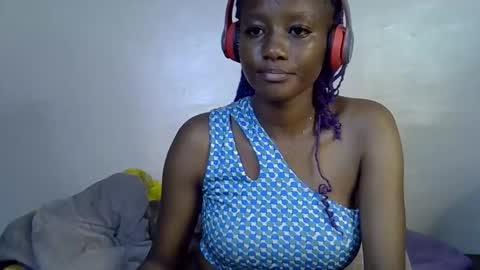 Snapshot of fine_slim chatting on October 27, 10:58 pm slimmie online show from October 27, 10:58 pm