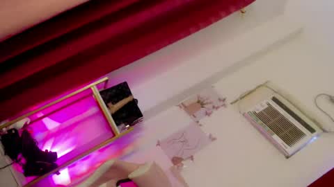 finest_drieax online show from July 5, 2:07 am