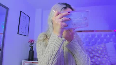 finnky1 online show from February 14, 3:33 am