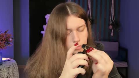 Snapshot of fioramarmoris chatting on October 10, 9:41 am fiora online show from October 10, 9:41 am