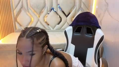 Online 800 to 1400 online show from June 1, 12:40 pm