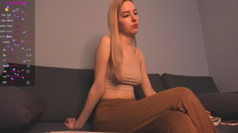 Bellatrix online show from October 25, 3:58 am