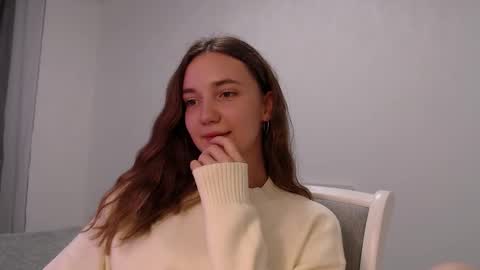 fireflies_fly_ online show from September 22, 7:49 pm