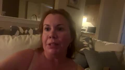 Snapshot of firefly6983 chatting on November 6, 1:39 am firefly6983 online show from November 6, 1:39 am