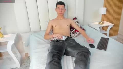 Snapshot of fireguy_99 chatting on November 2, 1:46 pm Nicolas online show from November 2, 1:46 pm