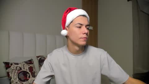 Nicolas online show from December 18, 12:44 pm