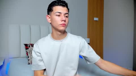 Nicolas online show from January 7, 1:02 pm