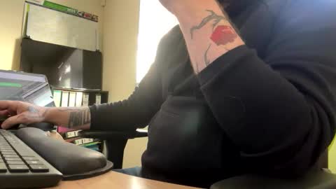 JunoSixx online show from December 2, 10:20 am