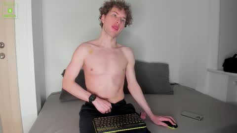 Snapshot of firevein chatting on March 1, 10:28 am Sexy Tony online show from March 1, 10:28 am