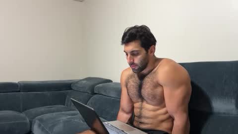 fitcurvyman4fun_69 online show from November 26, 5:36 pm