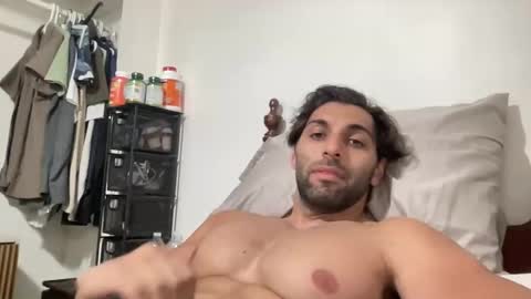 Snapshot of fitcurvyman4fun_69 chatting on May 1, 5:17 pm fitcurvyman4fun_69 online show from May 1, 5:17 pm