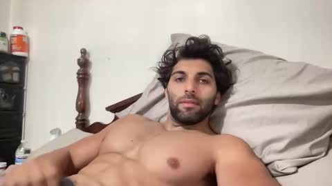 Snapshot of fitcurvyman4fun_69 chatting on May 4, 2:24 pm fitcurvyman4fun_69 online show from May 4, 2:24 pm