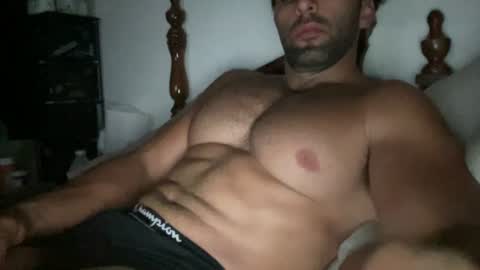 fitcurvyman4fun_69 online show from July 2, 3:23 am