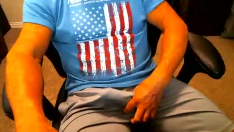 fitguy40 online show from March 22, 9:51 pm