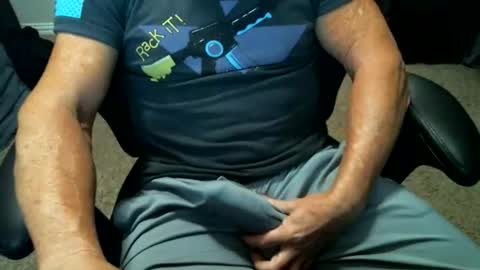 fitguy40 online show from April 22, 3:20 am