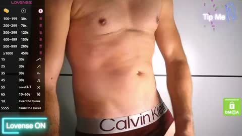 fitguy_84 online show from May 11, 10:54 am
