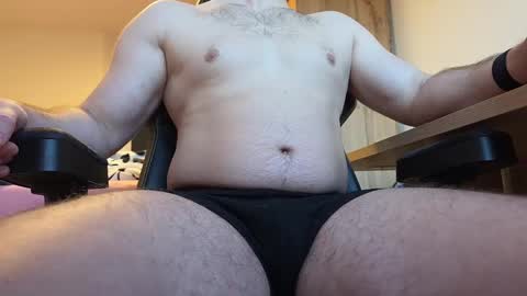 Snapshot of fitnessboy18 chatting on March 6, 7:03 am    online show from March 6, 7:03 am