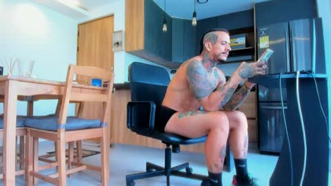 Elias Valencia online show from April 3, 5:00 pm