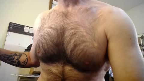 Snapshot of fitshow75 chatting on November 4, 12:15 pm Links in Bio below online show from November 4, 12:15 pm