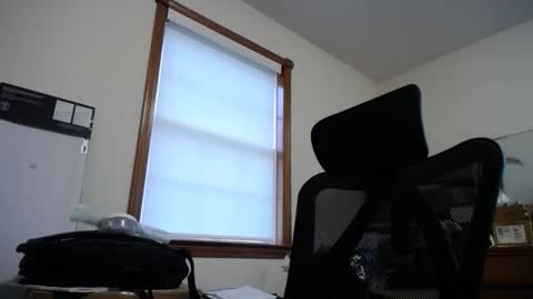 Snapshot of fitshow75 chatting on November 22, 12:48 pm Links in Bio below online show from November 22, 12:48 pm