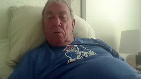 fjcs73 online show from April 18, 6:12 pm