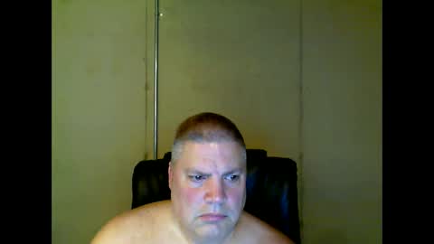 Snapshot of fletch32 chatting on February 3, 2:03 am jd online show from February 3, 2:03 am