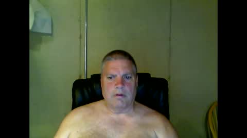 Snapshot of fletch32 chatting on May 20, 2:07 am jd online show from May 20, 2:07 am