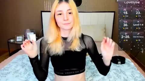 Snapshot of fleximona chatting on October 3, 9:17 am FlexiMona online show from October 3, 9:17 am