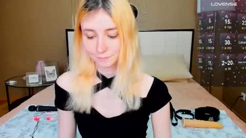 Snapshot of fleximona chatting on October 10, 9:30 am FlexiMona online show from October 10, 9:30 am