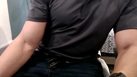 flguyallday online show from March 7, 11:05 pm