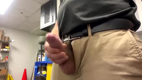 Snapshot of flintstones_rock chatting on December 28, 12:04 am flintstones_rock online show from December 28, 12:04 am