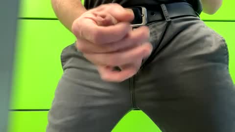 Snapshot of flintstones_rock chatting on January 25, 10:28 pm flintstones_rock online show from January 25, 10:28 pm