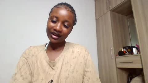 flirty_arrya online show from June 29, 10:15 am