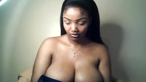 flirtymimie online show from June 18, 9:14 am