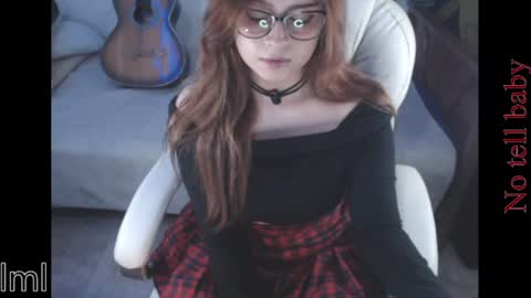 flor3citarockera online show from June 24, 12:48 pm