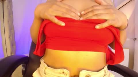 F L O R online show from February 5, 11:20 pm