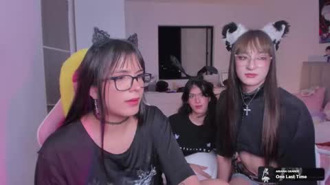 Snapshot of flora_angelical chatting on September 21, 2:02 am  Angel   online show from September 21, 2:02 am
