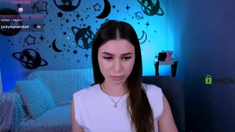 Snapshot of flora_ri chatting on June 3, 9:12 am just ask me online show from June 3, 9:12 am
