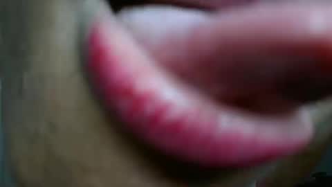 Snapshot of florencia011 chatting on January 22, 4:02 pm florencia011 online show from January 22, 4:02 pm
