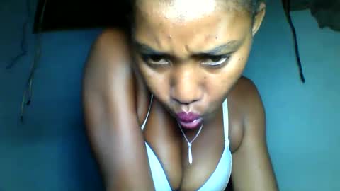 Snapshot of florencia011 chatting on January 28, 8:36 pm florencia011 online show from January 28, 8:36 pm