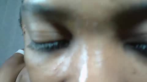Snapshot of florencia011 chatting on February 1, 11:43 am florencia011 online show from February 1, 11:43 am